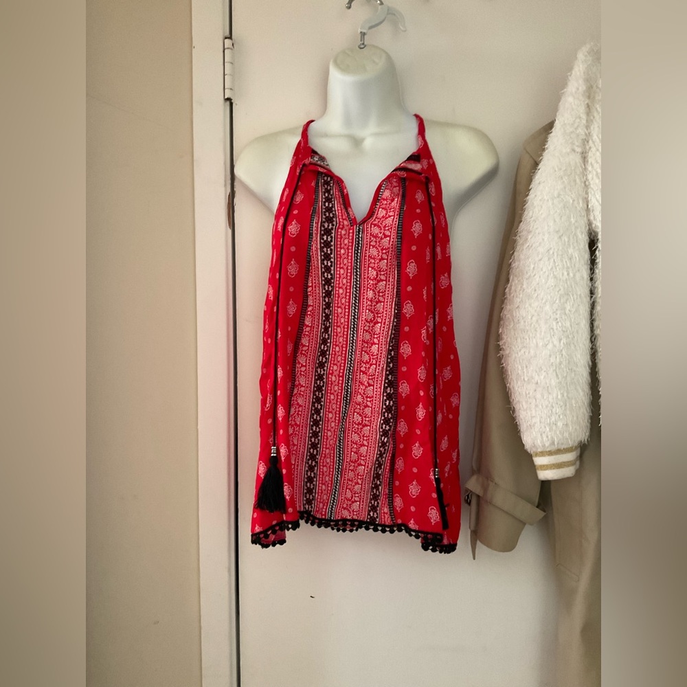 NWT Love J Red Floral Sleeveless Top S